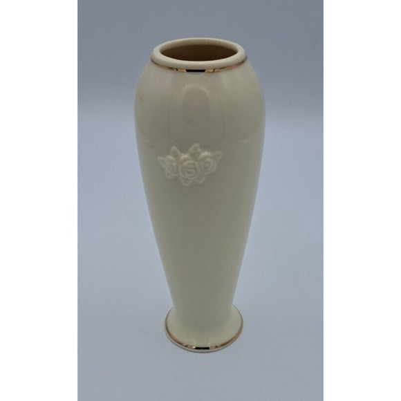Lenox 6 Inch Rose Vase 24K Gold Trim Cream Color Handcrafted Elegant Wedding - Picture 2 of 5